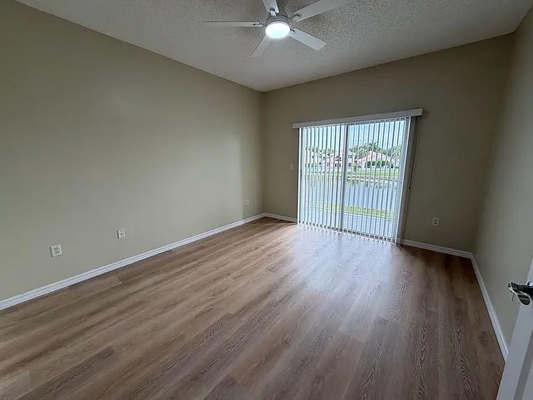 2925 Crestwood Ter #5204 — Photo 16