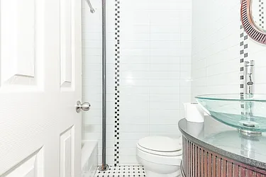 Rented by MySpaceNYC