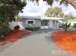 1924 N 58th Way, Hollywood, FL 33021