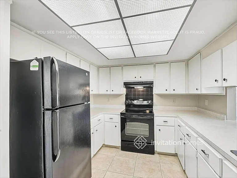 4205 Gray Squirrel Ln — Photo 10