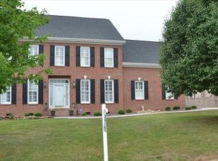 1613 Breezy Ridge Trl, Knoxville, TN 37922