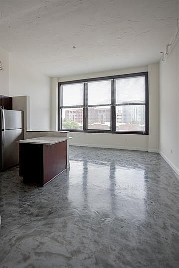 1st image of 4612 Woodward Ave #205