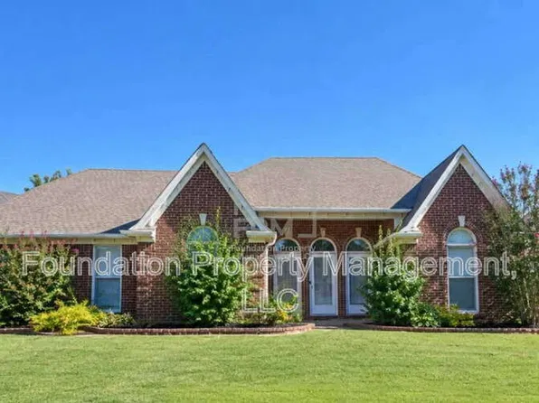 1270 Hidden Ridge Ln, Cordova, TN 38016