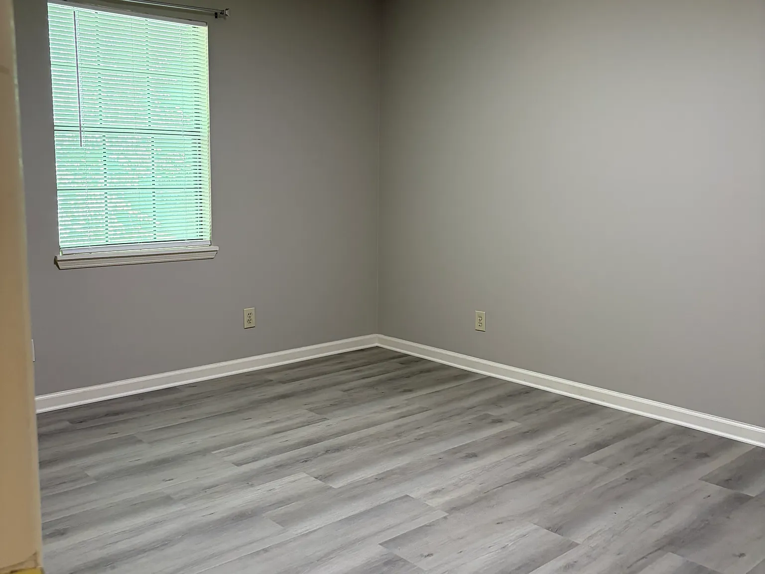 2 bed, 900 sqft, $925 — Photo 4