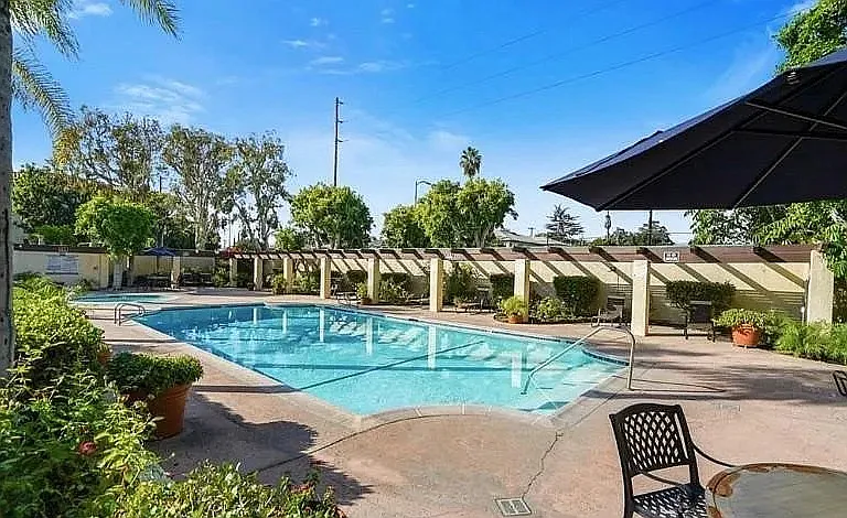 12830 Burbank Blvd #218 — Photo 19