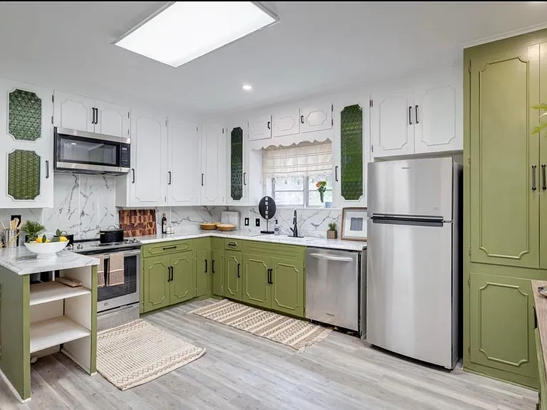 502 Durham St — Photo 3