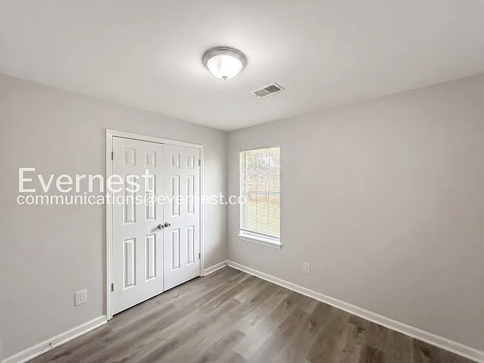 2912 Waverly Dr — Photo 14