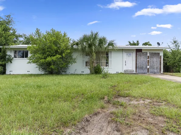 6 Harvard Cir, Panama City, FL 32405