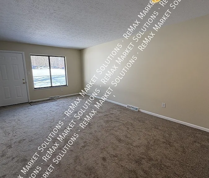 2398 Echo Valley Dr — Photo 10