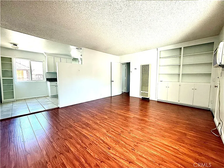 414 Mariposa Ave #F — Photo 2
