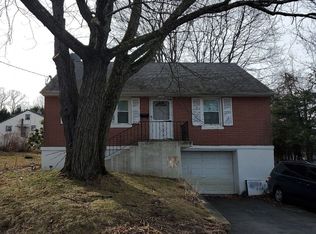 220 Bamford Ave, Waterbury, CT 06708