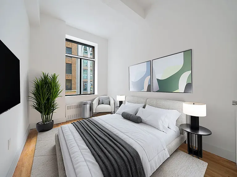 31 E 31st St #12H — Photo 2