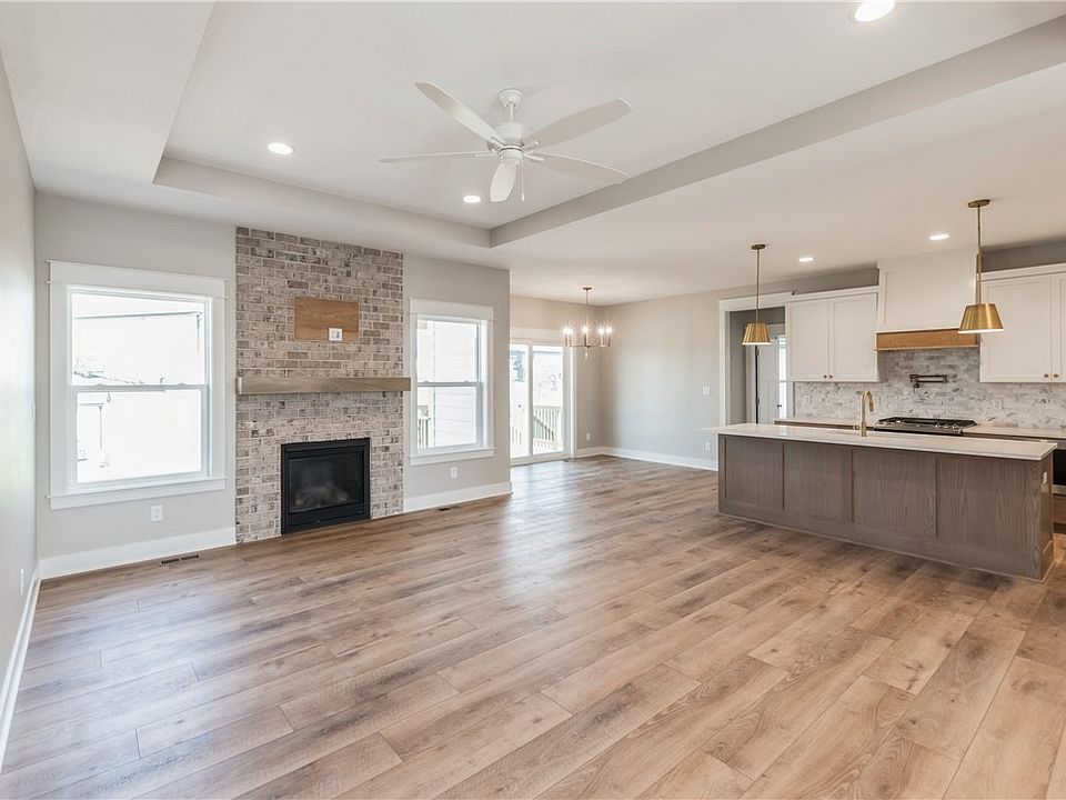 17925 Creekside Dr, Clive, IA 50325 Zillow