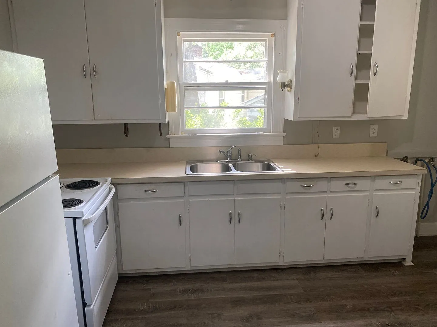 1300 Mercer Street — Photo 3