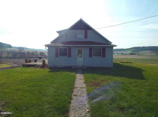 8475 S Ridge Rd, Stockton, IL 61085