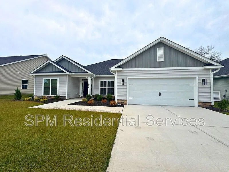 4 bed, 2.5 bath, 2328 sqft, $2,500 — Photo 2