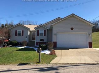 115 Pine Dr, Evans, WV 25241