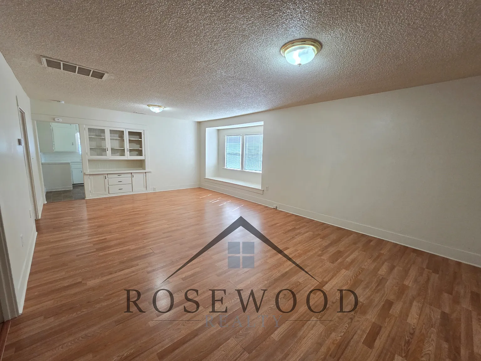 3 bed, 1500 sqft, $2,300 — Photo 3