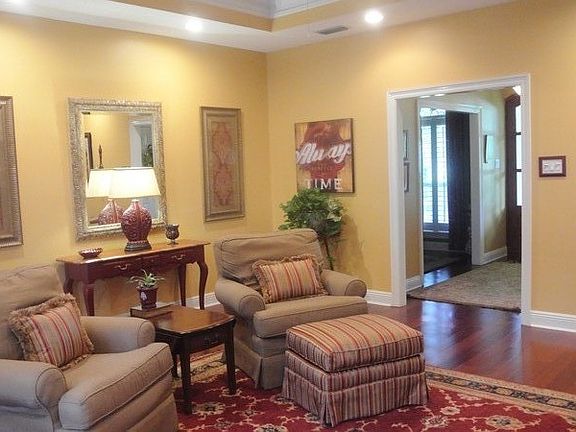 Masster Bath Walk-in Shower : 5 ft. Walk-in shower with seat, body sprays and rain shower head