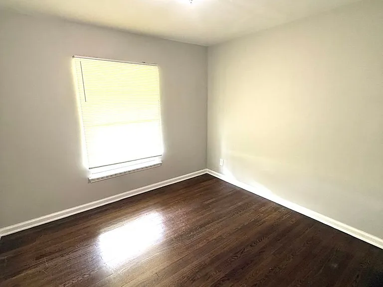 1805 Gillespie Dr — Photo 9