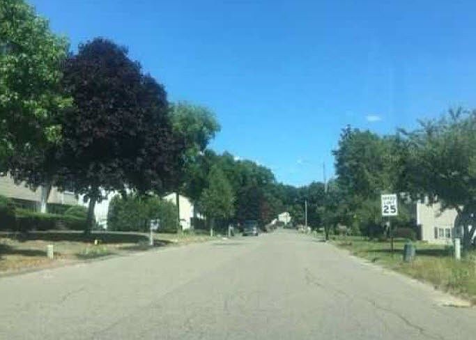 2nd image of 77 Long Ln