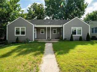 621-623 N Pleasant St, Independence, MO 64058