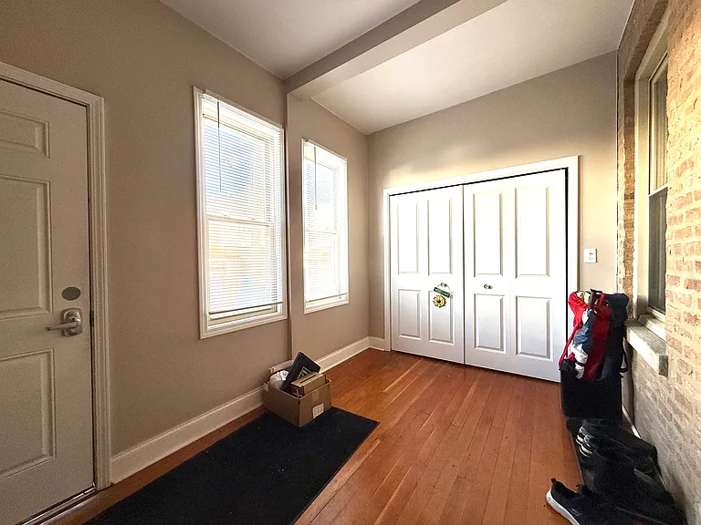 3247 S Emerald Ave #2R — Photo 16