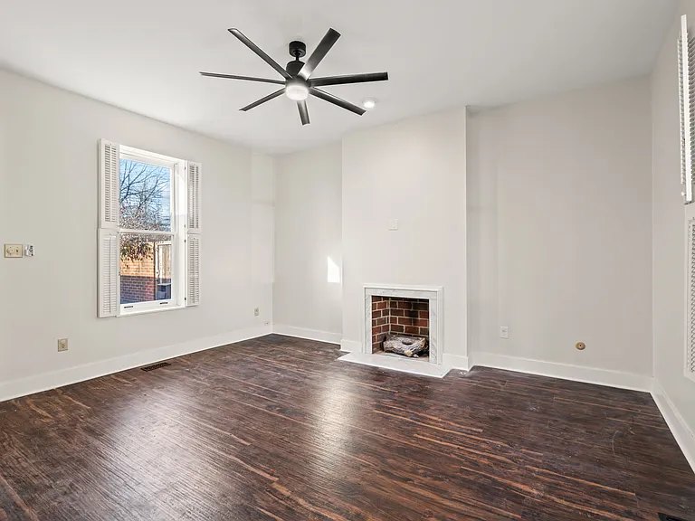 80 Green St — Photo 39