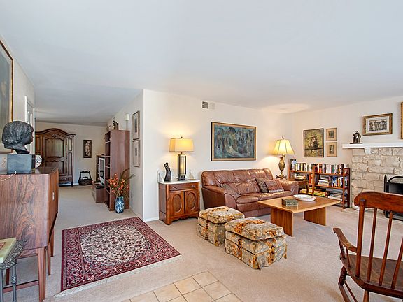 3rd image of 2028 Farrington Dr