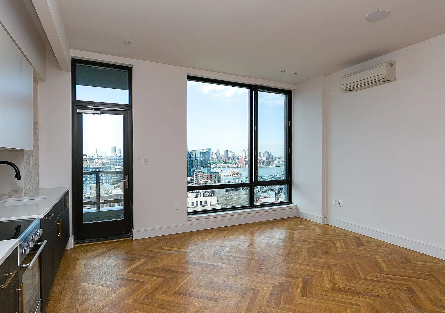 321 Wythe Avenue — Photo 3