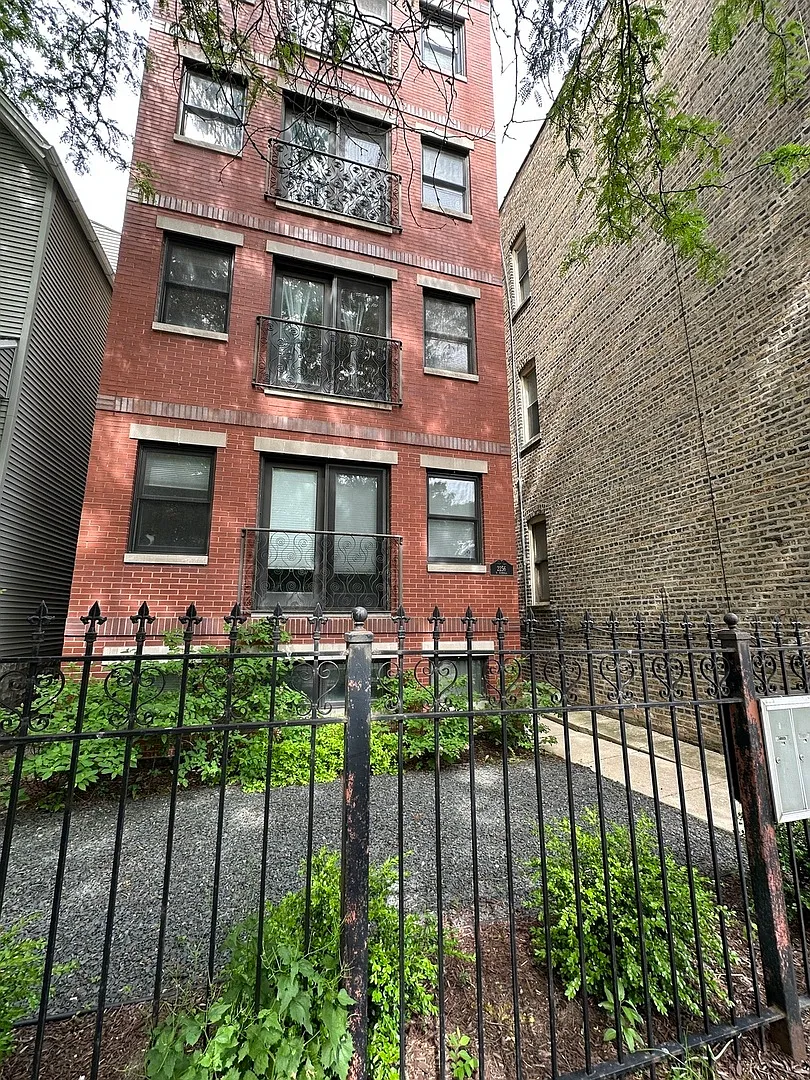 Building Photo - 2256 N Kimball Ave #2