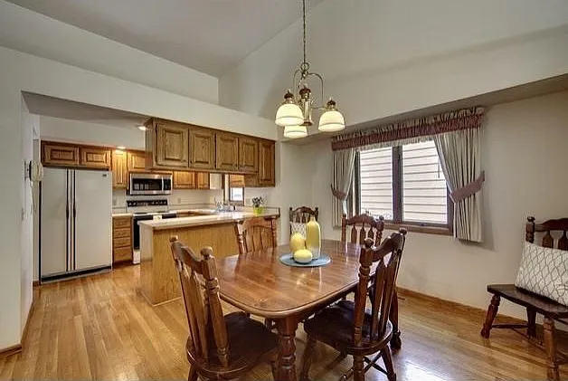 4122 Rice St — Photo 2