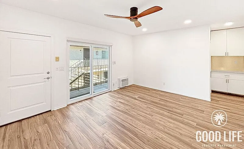 2 bed, 1.5 bath, 783 sqft, $2,900 — Photo 3