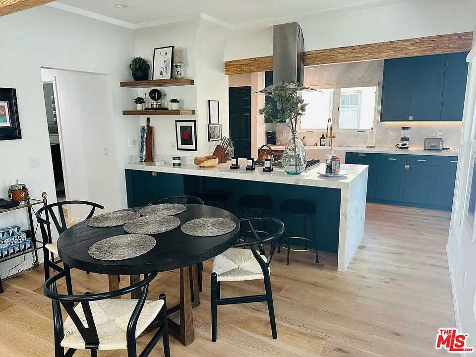 2 bed, 2.0 bath, 1200 sqft, $12,000 — Photo 4