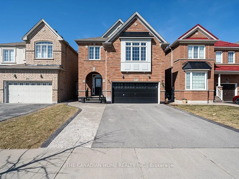 33 Denali Cres — Photo 6