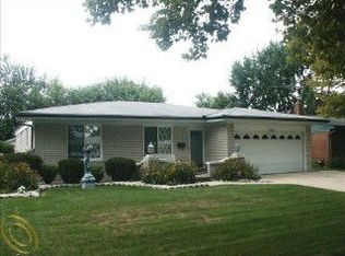 14246 Edshire Dr, Sterling Heights, MI 48312