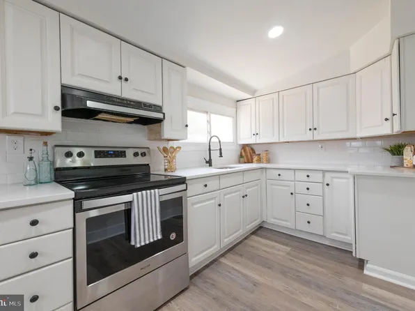 151 Poplar St, Spring City, PA 19475