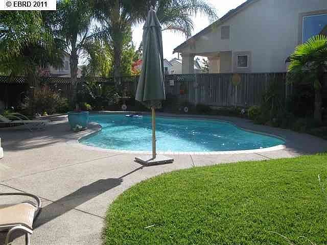 2nd image of 954 Country Glen Ln