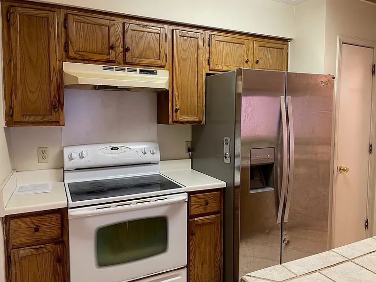 1302 Spriggs Ct — Photo 11