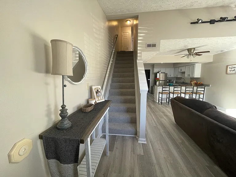 1100 Horsemans Ln #38 — Photo 4