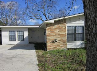 702 Grantham Rd, Baytown, TX 77521