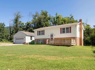 421 Newtown Rd, Greenwood, VA 22943