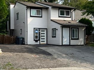 7662 125th St, Surrey, BC V3W7W4