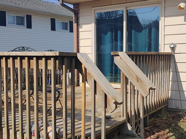 1626 Mount Pleasant Rd — Photo 9