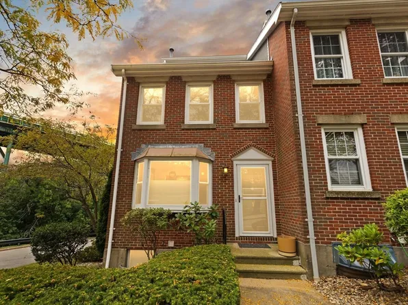 1 Boatswains Way Unit 1, Chelsea, MA 02150
