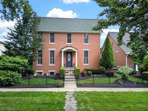 32042 Handford Blvd, Avon Lake, OH 44012