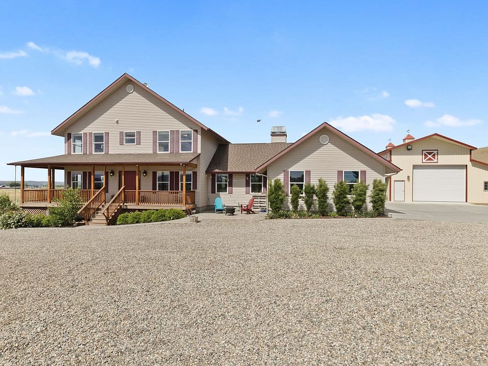 1st image of 1525 E Gem Estates Ln