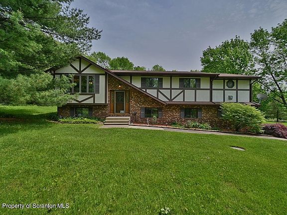 2nd image of 35 Woodlyn Ln S