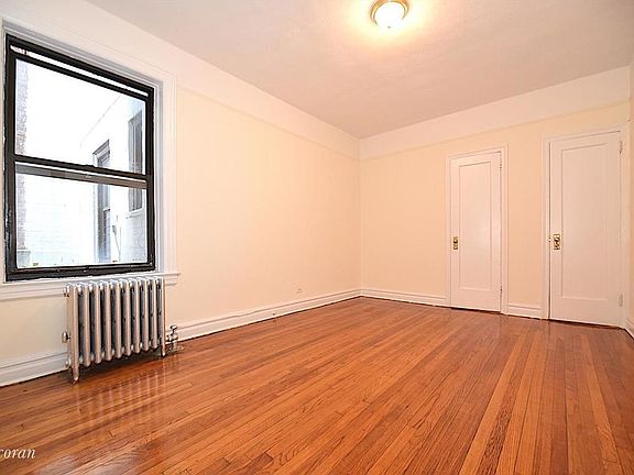 3rd image of 2520 42nd St APT 2A