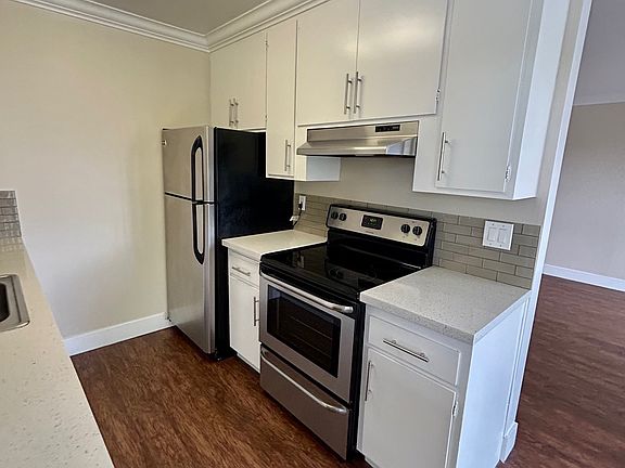 3rd image of 72 E 39th Ave APT 9